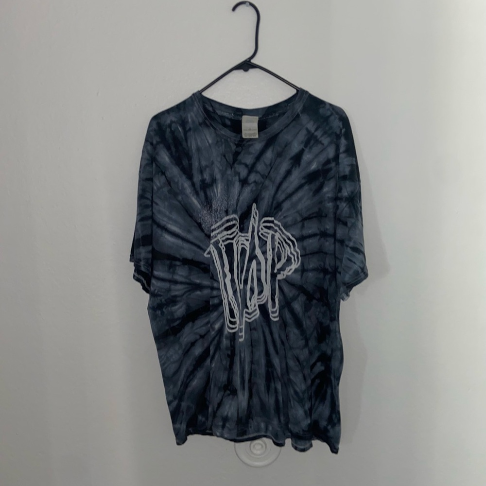 Men’s hot topic tie dye short sleeve dark crew neck goth vibes shirt graphic tee